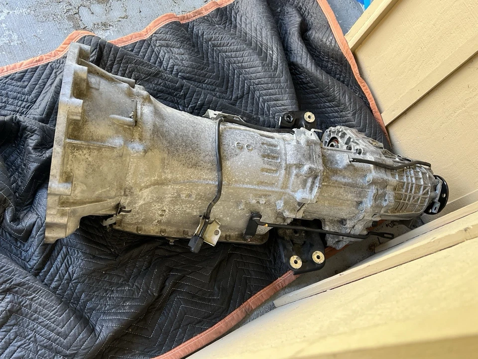 Transmisión de Infiniti q50s 3.7 2014 Foto 4 de 4