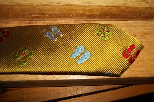 ROBERT TALBOTT Silk Men's Tie Gold w/ flip flops 60x3.25 NWT Made in USA - Picture 11 of 13