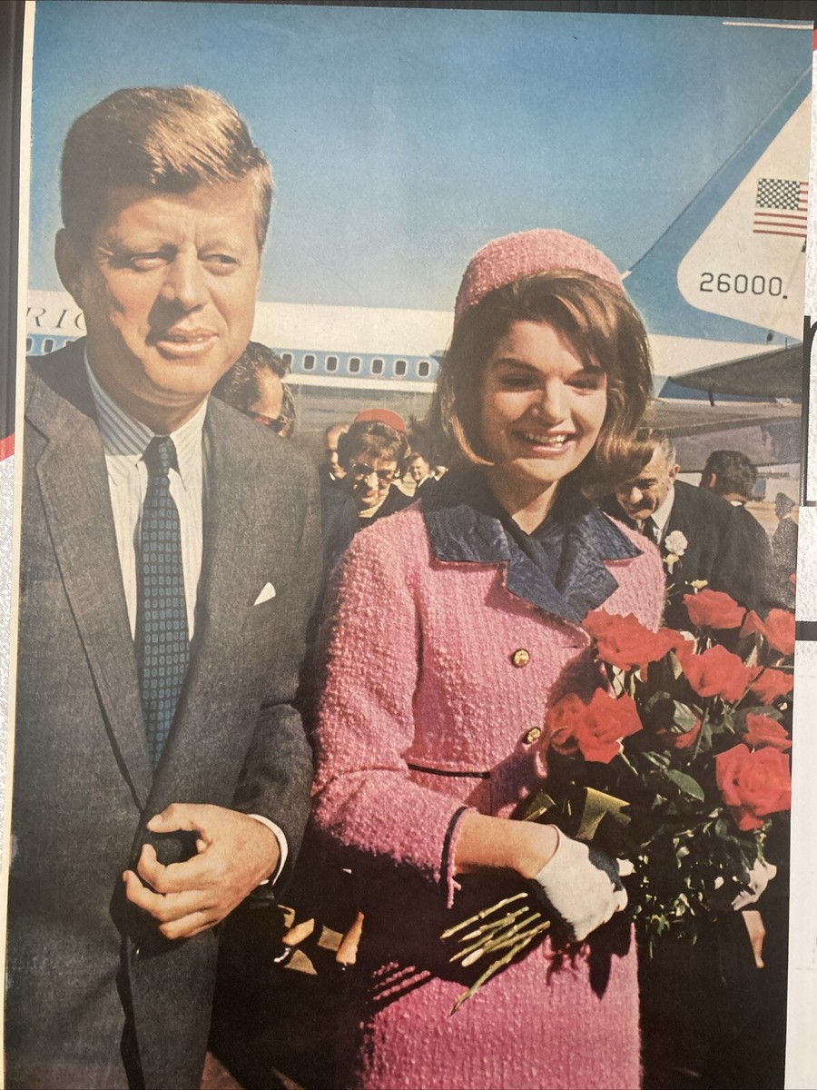 Vintage 1962 Magazine Photo JFK President Kennedy & Jackie Kennedy