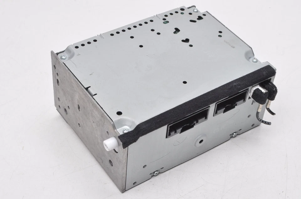 FORD FIESTA MK7  Radio Autoradio E1BT-18C815-HK - Bild 2 von 3