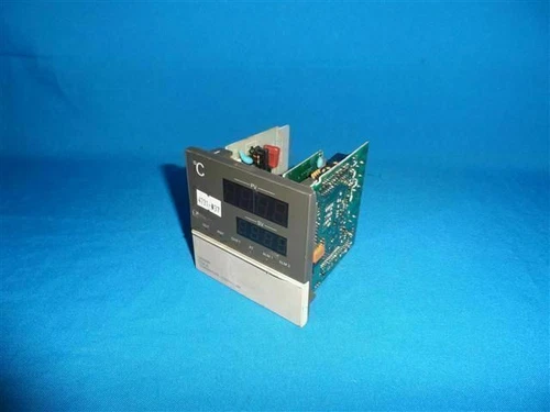 Omron E5AX Temperature Controller for parts