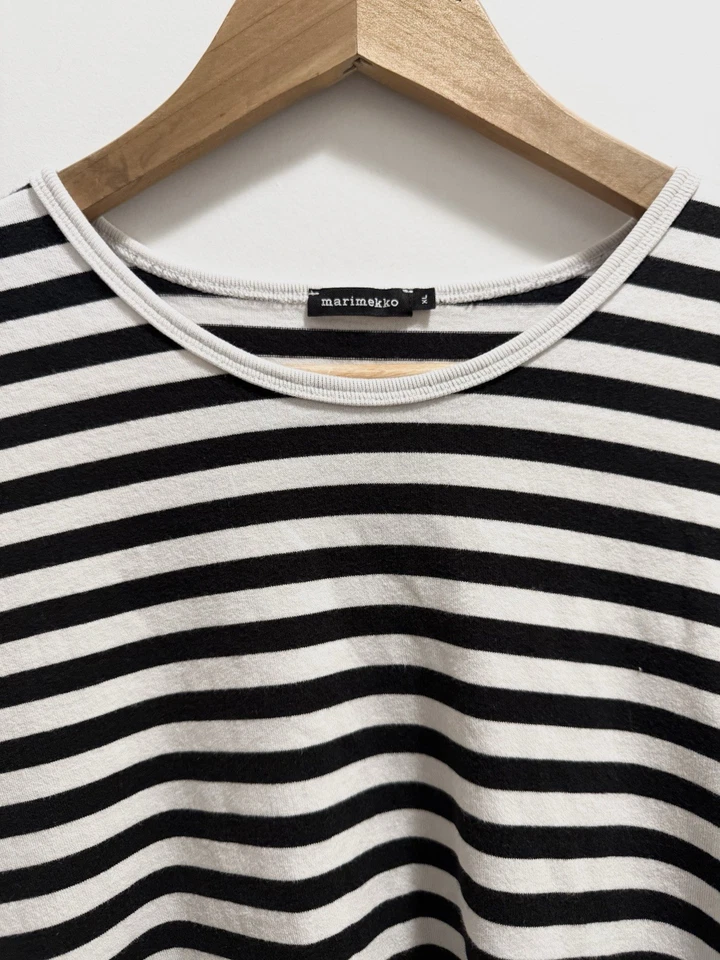 Camiseta MARIMEKKO Tasaraita Relajada Manga Corta Unisex Negra Rayas Talla XL Foto 3 de 4