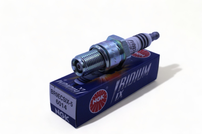 NGK NGK 6014 BR9ECSIX-5 IRIDIUM IX SPARK PLUG 0.5MM GAP 6014