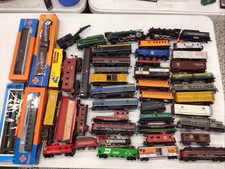 Mixed Lot of Vintage HO Gauge Locomotives and Tenders/Lionel/Roco/Marklin