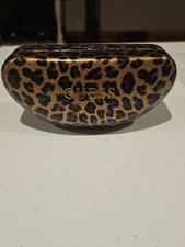 GUESS HARD SUNGLASSES CASE Clamshell Womens