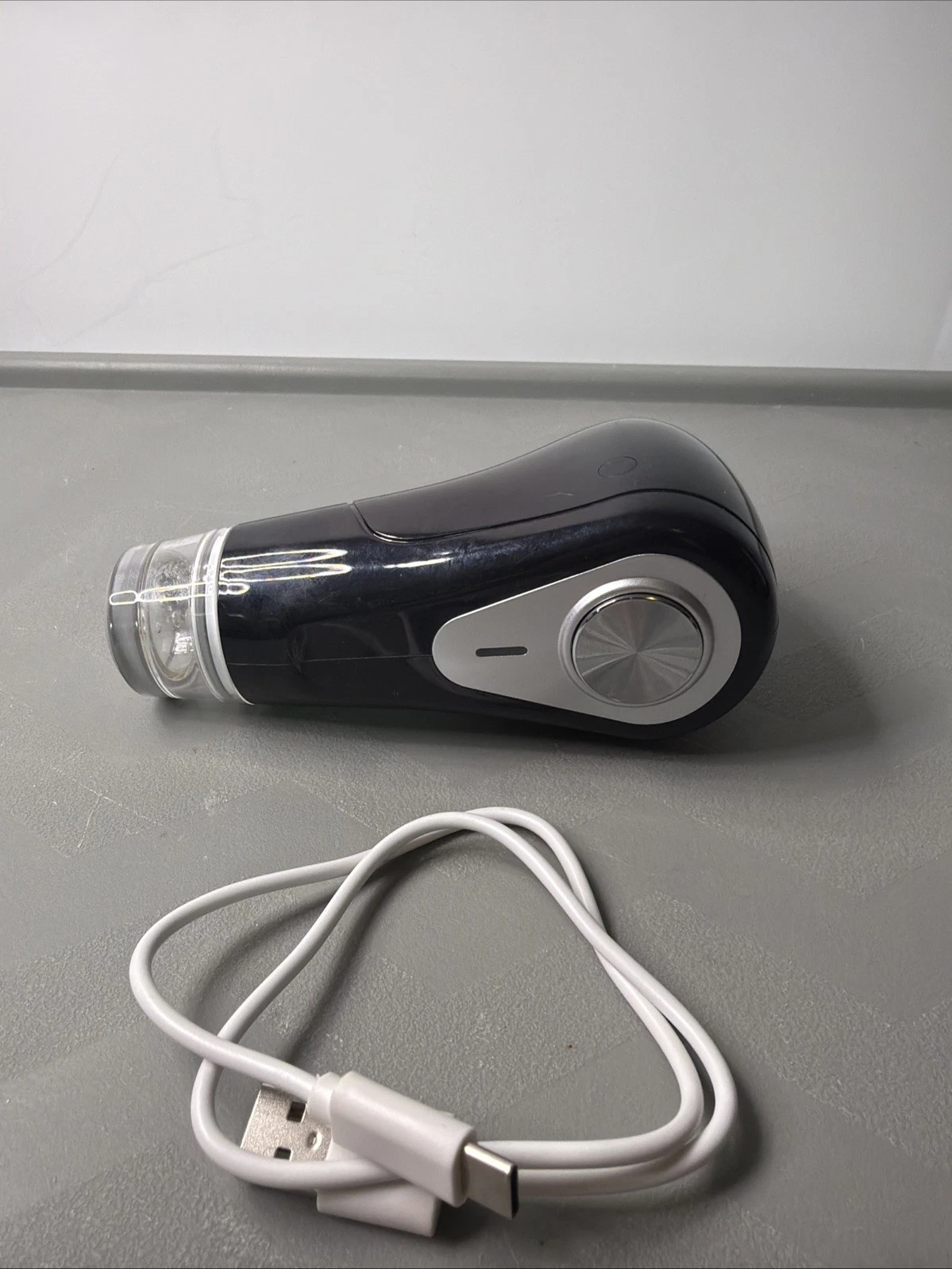 Ergonomic Hand Vacuum Sealer: Rechargeable Design, Compatible with All Bag Types