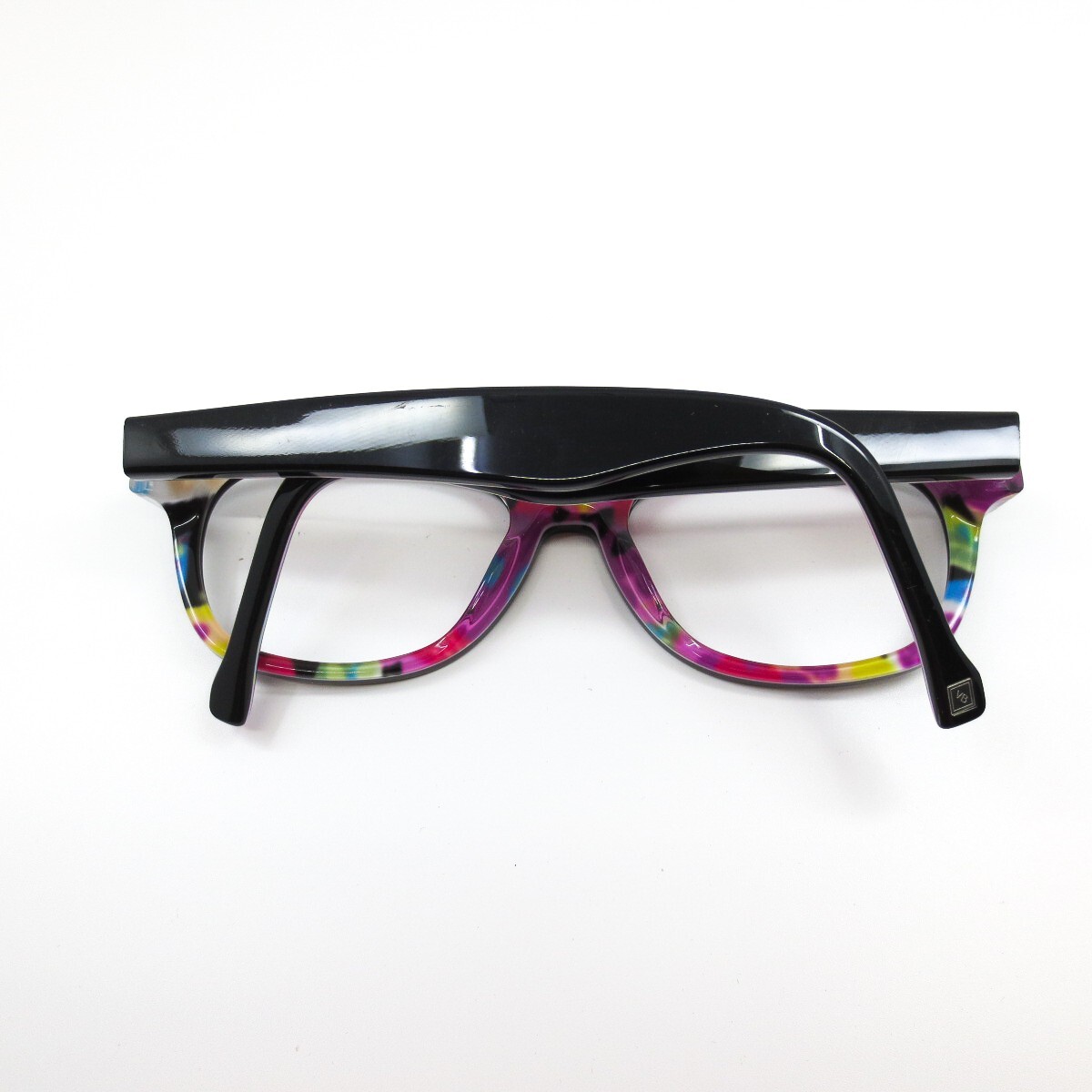Vera Bradley Sunglasses with Case Leigh Va Va Bloom New Vera Bradley Kory Sunglasses | FramesDirect.com main image 3