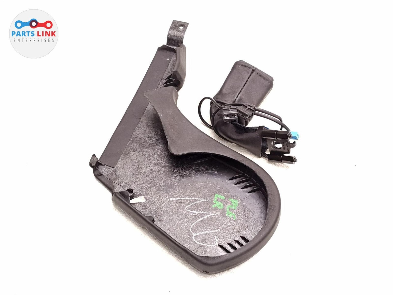 2016-20 BENTLEY BENTAYGA REAR LEFT SEAT INNER TRIM COVER SEATBELT BUCKLE SET 636