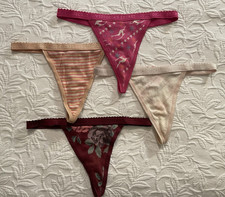 Vintage Victoria Secret V String thong Lot X 4 size XS cotton with logo band