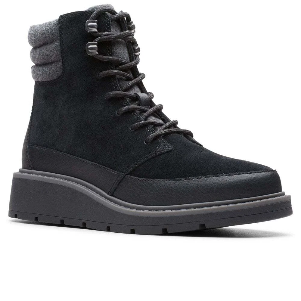 BNIB Clarks Ladies IVERY TRAIL Black Suede Ankle Boots