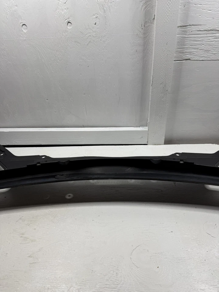 Jaguar XE 2016-2020 parabrisas superior panel de desplazamiento OEM GX734105A Foto 4 de 4