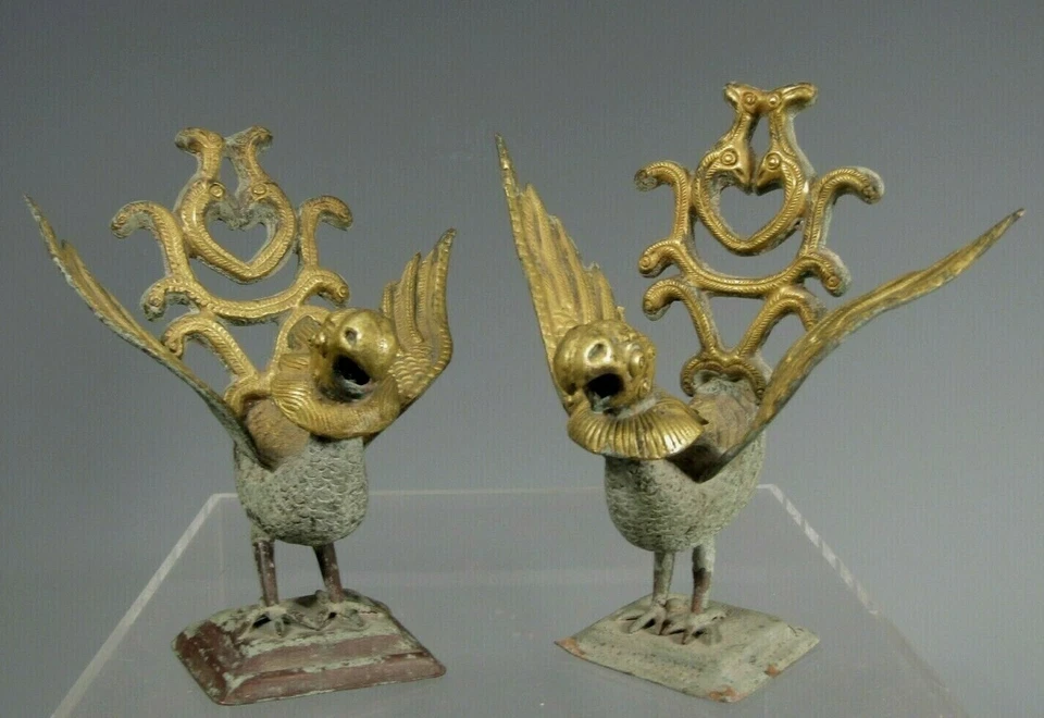 Par de estatuas votivas tailandesas de bronce dorado de Tailandia de Garuda alado aprox. Siglos 19-20. Foto 2 de 4