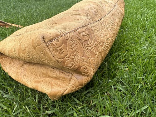 STEVEN By Steve Madden Tooled Floral Tan Leather Shoulder Purse Bag Western - Picture 4 of 22
