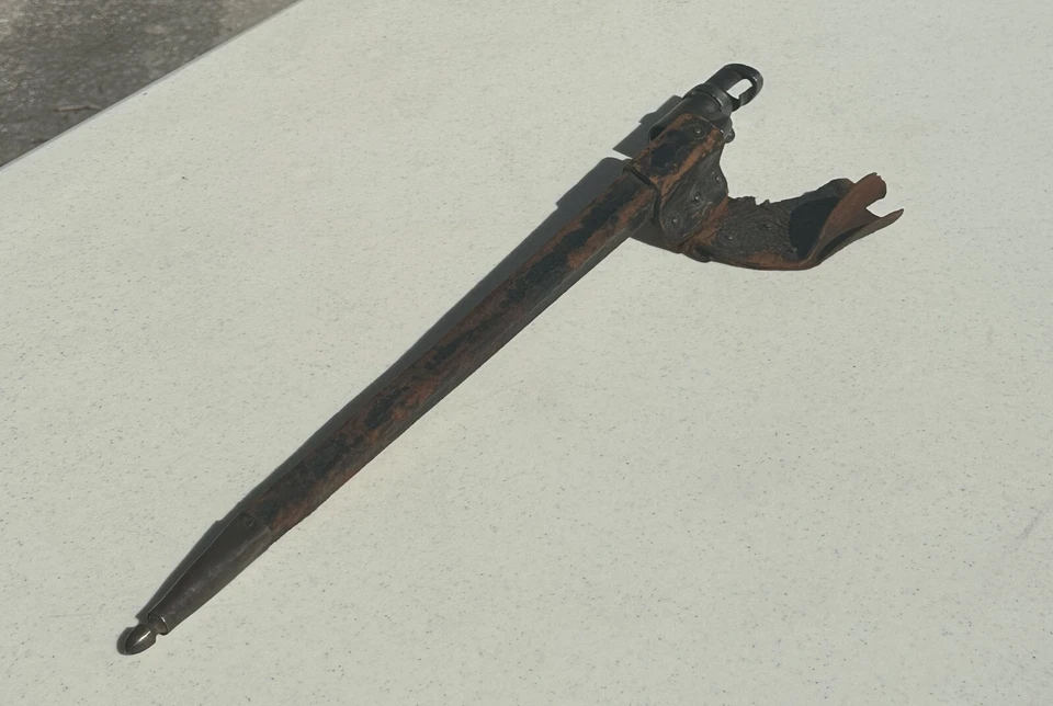 Bayoneta de la Era de la Guerra Civil con Vaina de Cuero 21" de Largo Foto 3 de 4