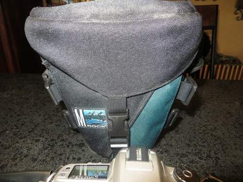 Minolta XT si with Tamron AF 28-200mm f/3.8-5.6 XRIF, Camera Case, Mickey strap - Picture 9 of 12