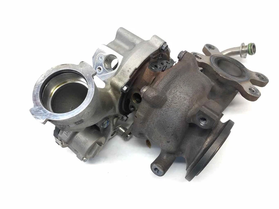 Cargador turbo colector escape Volkswagen Taos 2022-2024 05E145702A 19000 millas Foto 3 de 3