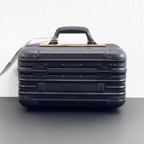 RIMOWA TOPAS Stealth Beauty Case 11L Model 986.59 Silver Aluminum Hard Box Bag - Picture 4 of 12