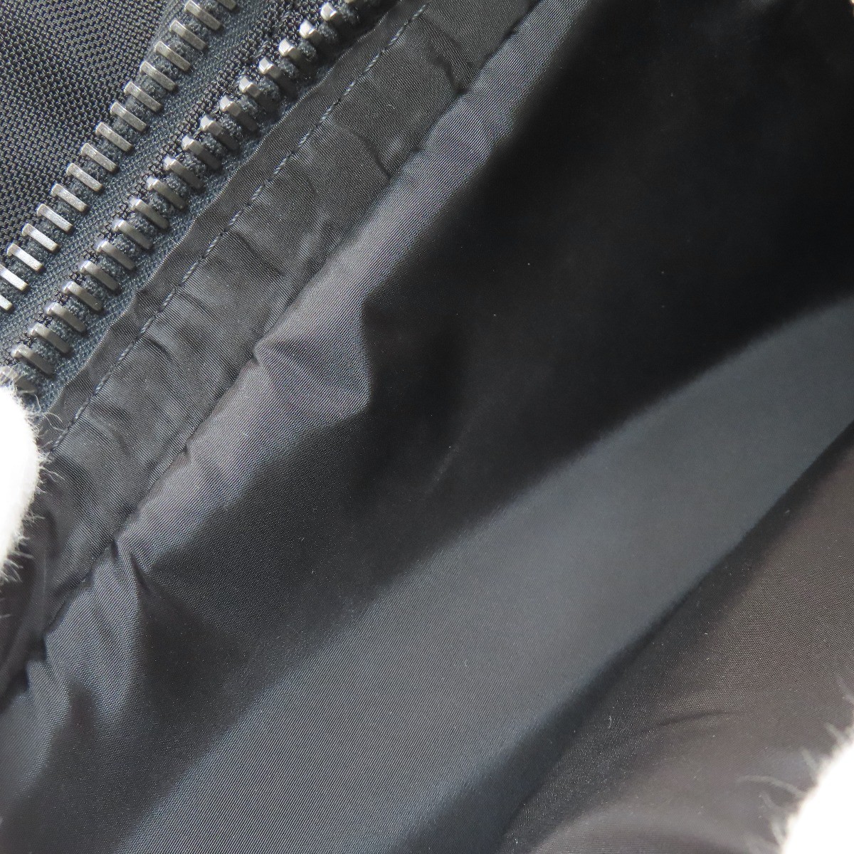 MONCLER  logo body bag Nylon  Ladies [Used] thumbnail 8