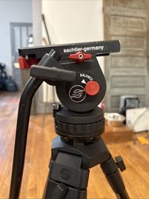 Sachtler DV2 II Tripod With Fluid Headlight With Missing Plate