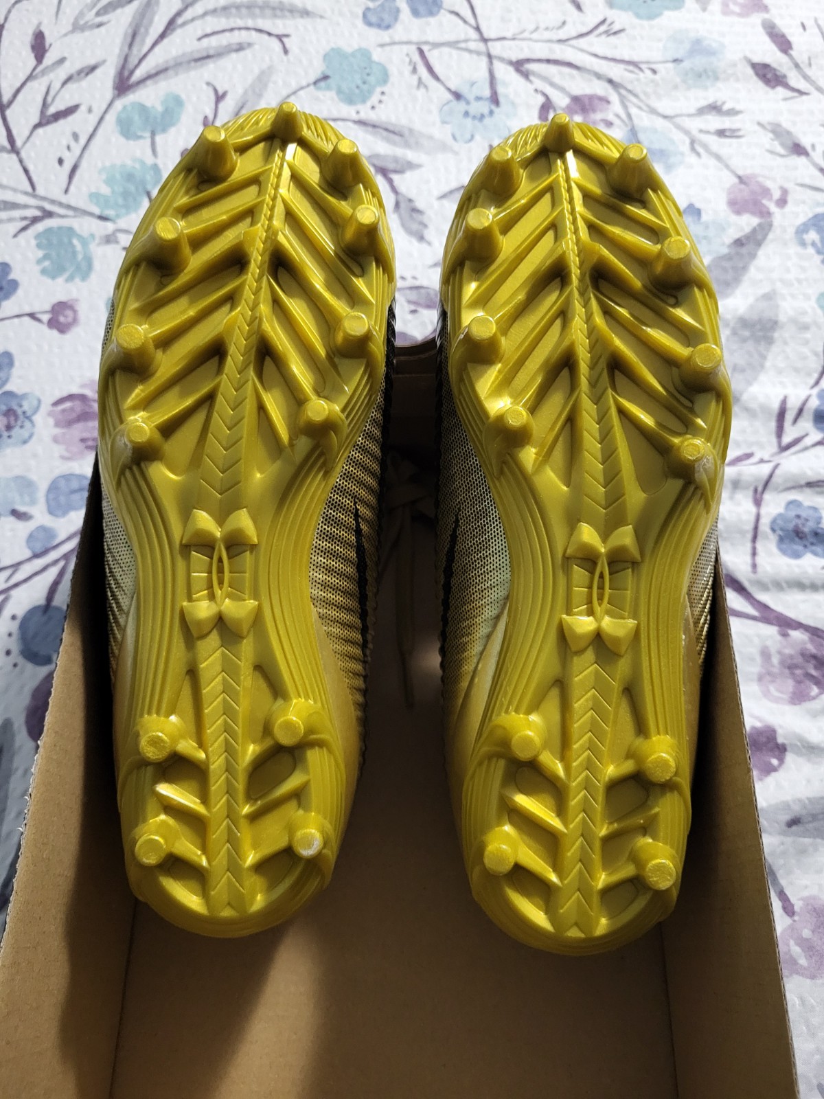 Under Armour Blur Select Jr Boys Football Cleats, Gold, Size 4.5Y, NEW w/Box thumbnail 5