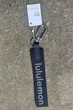 🌻New Lululemon Never Lost Keychain New key ring new BLACK key chain lanyard