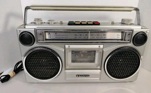 SANYO M9902-2 Boombox Cassette Player Radio Portable Stereo AM FM Tested Works