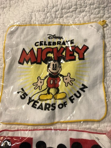 New Disney Mickey Mouse REd Square Hand Towel Bibs 75 Year Anniversary Lot Set - Picture 3 of 6