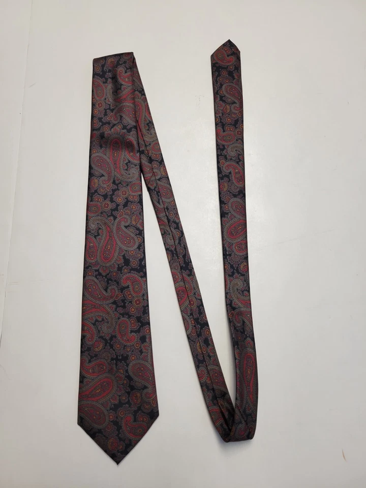 Corbata de Colección Años 90 Burberrys Para Hombre PAISLEY 100% Seda Negro Rojo Azul HECHA EN INGLATERRA Foto 4 de 4