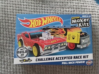 Hot Wheels Motor Maker Kitz - 2 Car Challenge Accepted Race Kit Pull Back Power 