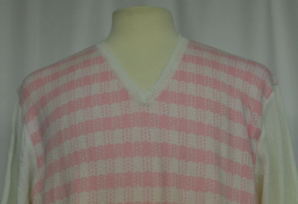 Burberry London Size XL Sweater Fine Knit V Neck Pink White Checkered Logo Italy - Image 4 of 4