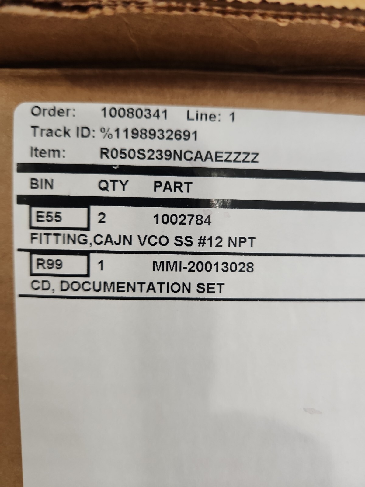 🆕️ [qty 2] Micro Motion R050S239NCAAEZZZZ 1002784 Fittings Cajon VCO 4