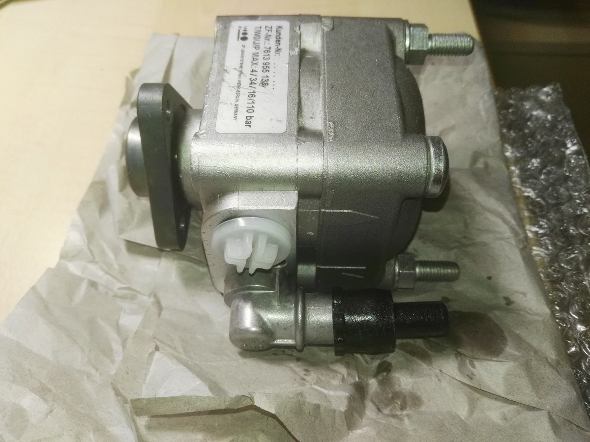 ZF 7613955138 Servopumpe TATA Volvo Power steering Pump 7613 955 
