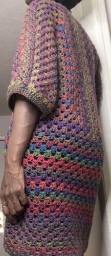 Amethyst Rose Vibrant Open Weave Handcrafted Crochet 3/4 Sleeves Sweater Dress - 第 10/16 張圖片