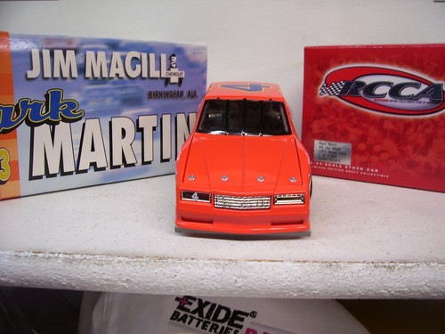 2000 1/24 #4 MARK MARTIN JIM MAGILL RCCA BANK 1983 CHEVY MONTE CARLO - Picture 3 of 7