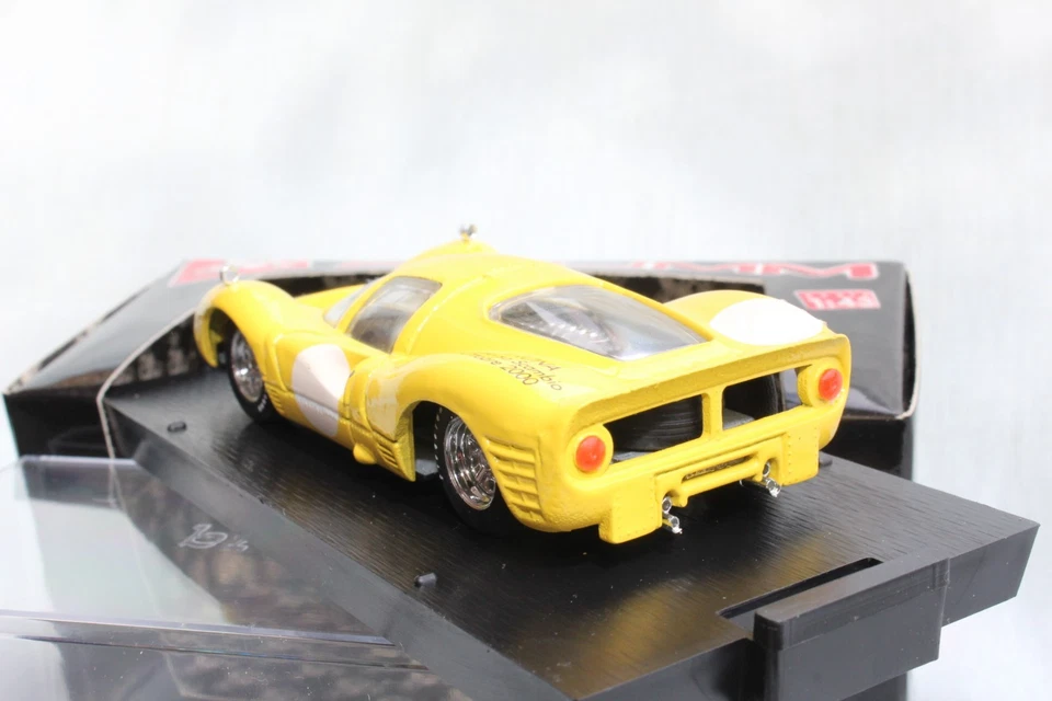 Brumm, Ferrari 330 P3 Ecurie Francorchamps 1966, 1/43, limited edition 31a Borsa - Immagine 4 di 4