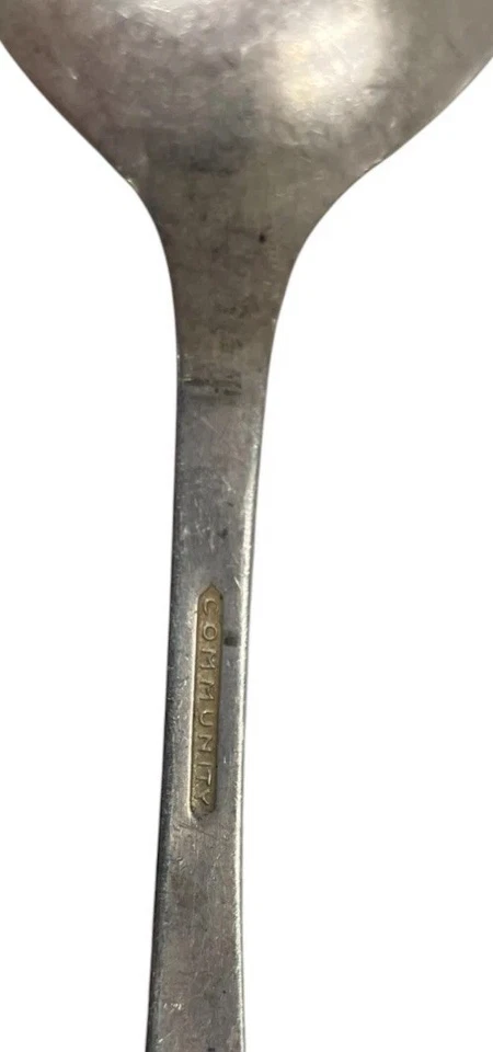 Lot Of 4 Vintage Community Coronation Silverplated Floral Design Dinner Spoons - Image 4 of 4