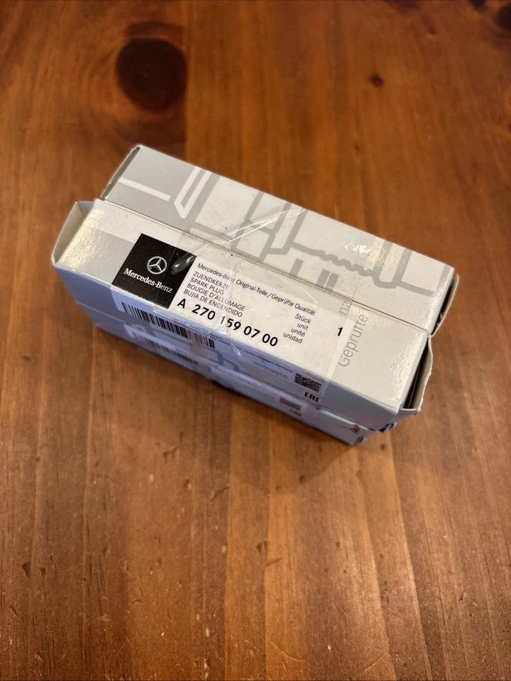 (4) Bujías Mercedes Benz OEM A 270 159 07 00 para Metris y otros modelos Foto 2 de 3