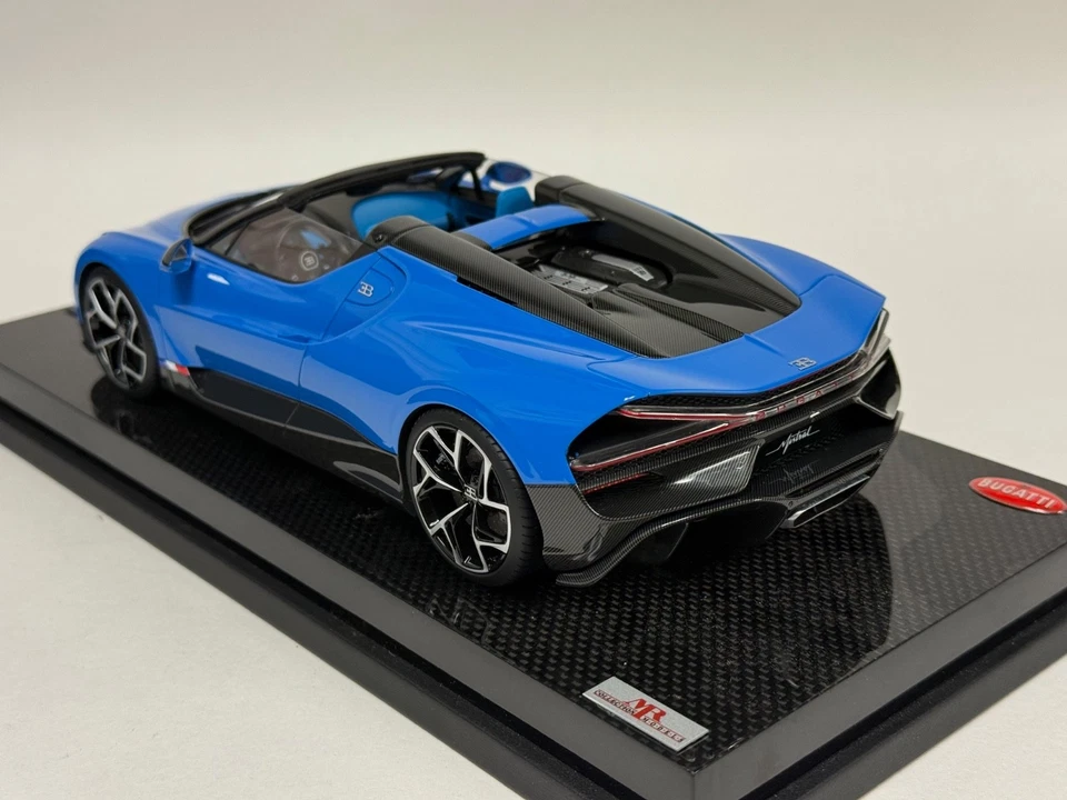 1/18 MR Collection Bugatti W16 Mistral in Blue on  Carbon Fiber base BUG015C - Image 2 of 4