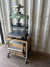 JOS. HUNKELER AG FNP Laborpresse – Pneumatische Presse – Schweiz