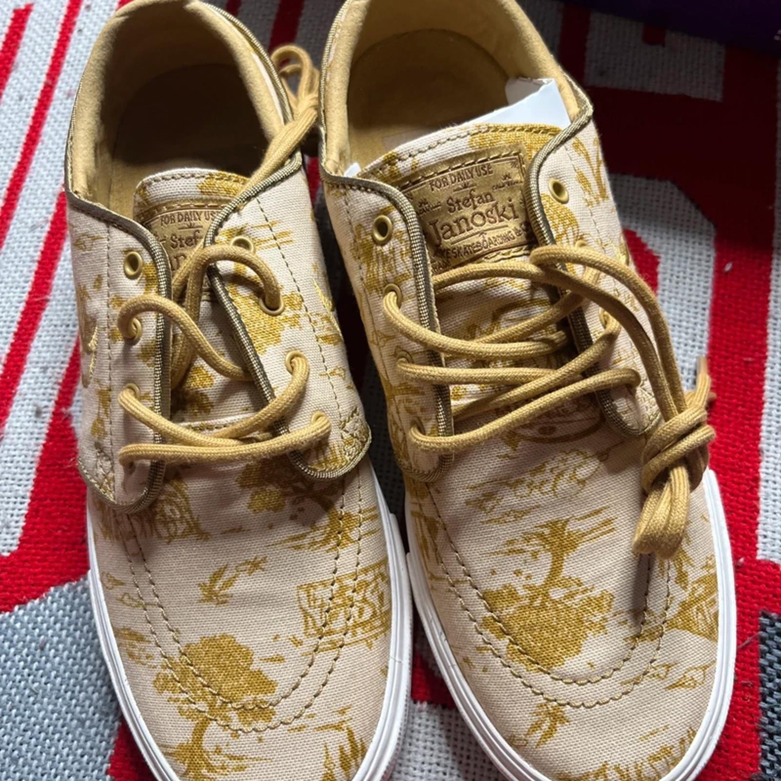 Nike SB Zoom Janoski OG Men’s Gold Skate Trainers | UK Size 4 image 6