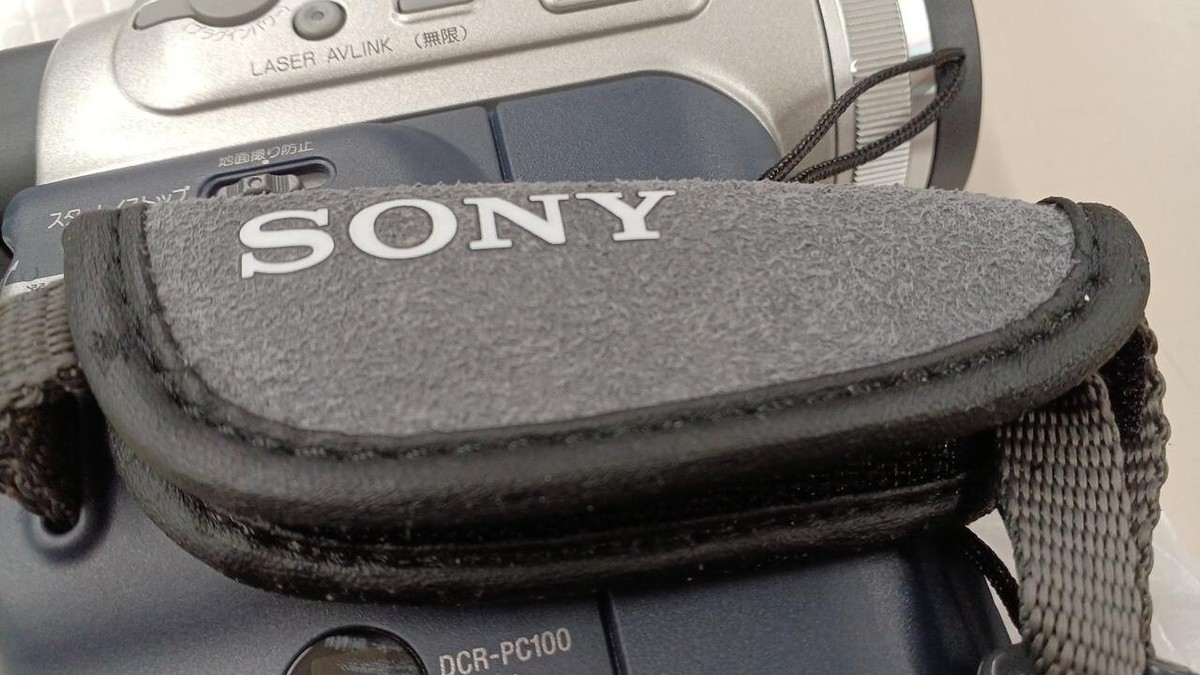Sony Handycam DCR-PC100 Camcorder MiniDv Video Camera Japan