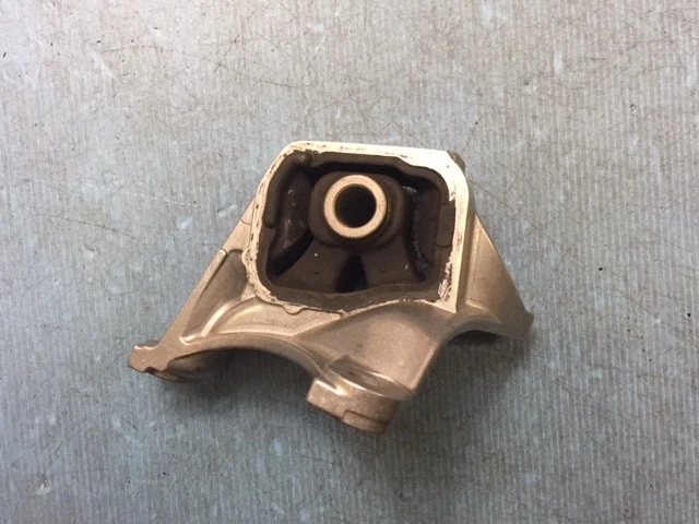 Juego de montaje de motor y transmisión manual 4 piezas para Honda CR-V 2002-2006 2,4 L Foto 2 de 4