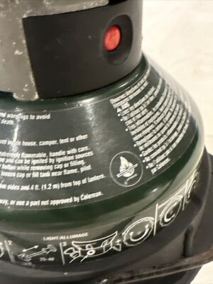 Coleman NorthStar dual fuel lantern - fishing/camping - Battery