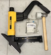 DEWALT 2-in-1 Pneumatic 15.5-16 Gauge Flooring Tool + Flooring Mallet
