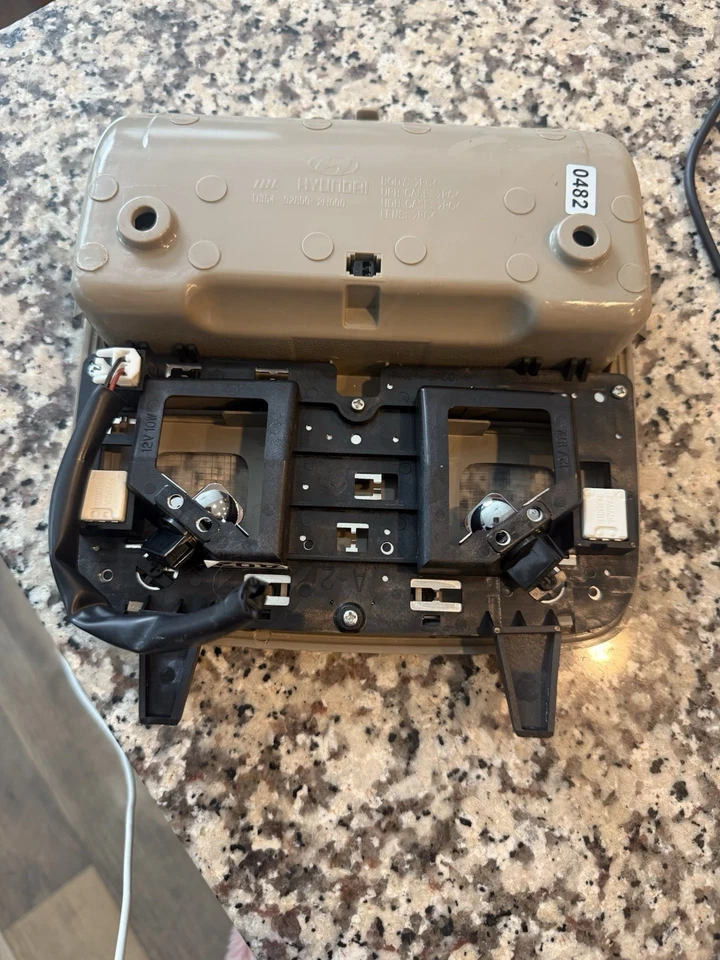 Hyundai Elantra 2007-2010 techo consola superior cúpula mapa lámpara 92800-2H000 beige Foto 2 de 4