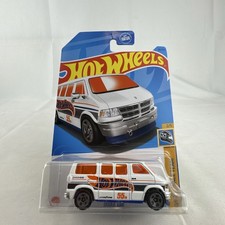 Hot Wheels 1:64 Dodge Van HW 55th Anniversary Race Team White Diecast 66/250
