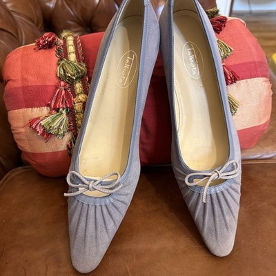 NEW TALBOTS DUSTY BLUE SUEDE PIN TUCKED HEELS PUMPS 7.5 NARROW;  BOW DETAIL