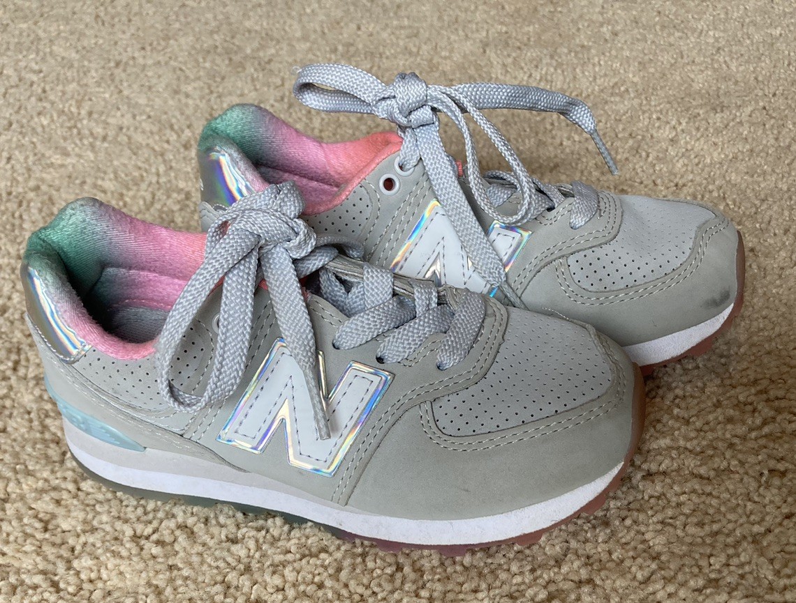 Size 11 Gray Pink Euc