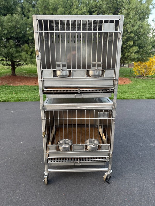 Stainless Steel Professional Grade Veterinarian kennels Professional Grade