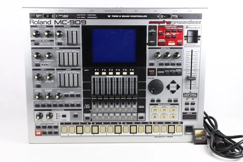 Roland MC-909 Sampling Groovebox Music Sampler Voltage Selectable W/DIMM 256MB